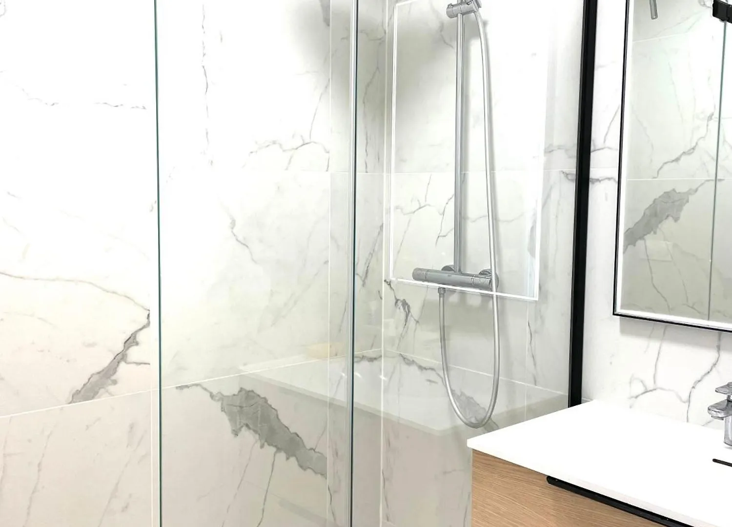 Superb Flat With Iconic Eiffel Tower View París